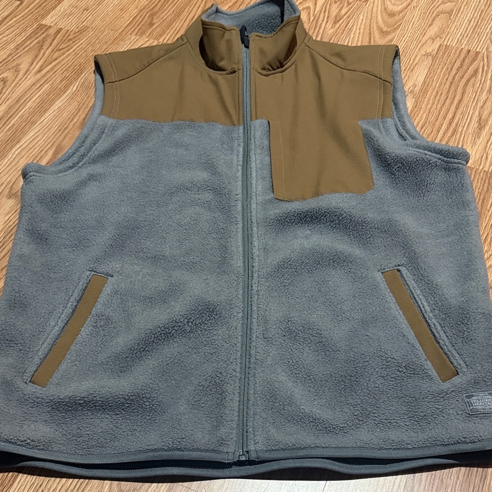 Toad&Co Men's Gray and Tan Fleece Vest